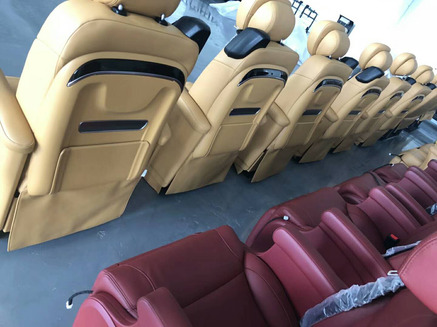 R350 Prilagođeno sjedalo za automobil sa masažom.jpg