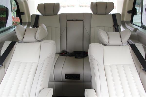 passenger seats.jpg passenger seats.jpg
